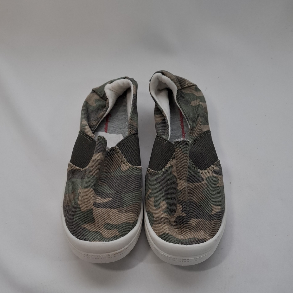 Camouflage Slip-On Women's Loafers